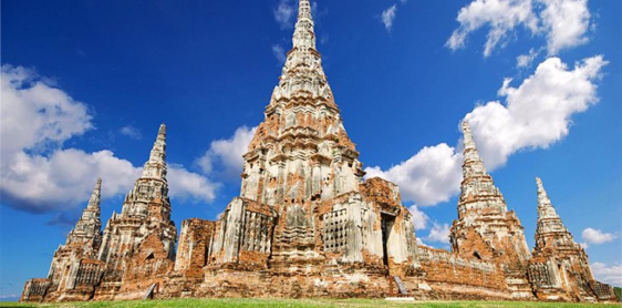 Day 3: Bangkok – Ayutthaya – Grand Pearl River Cruise (B, L)