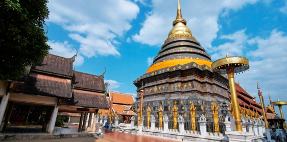 Jour 8 : Sukhothai – Lampang – Chiang Mai (B)