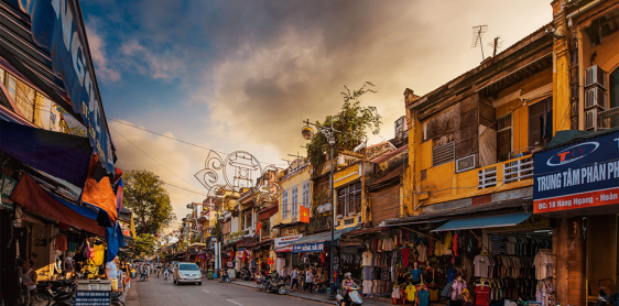 Jour 8 : Visite de la cuisine de rue à Hanoi (B/D)