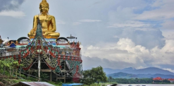 Day 13: Chiang Rai – Doi Tung – Mae Sai – Chiang Saen – Chiang Rai (B)