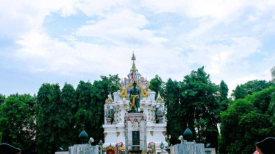 Pho Khun Ngam Muang Monument