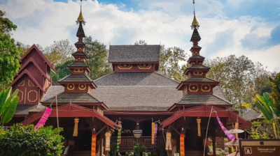 Wat Chom Sawan : "Stupéfié par ces objets anciens".