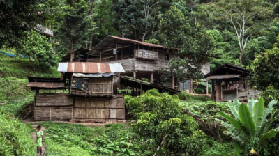 Village des peuples de Mlabri à Nan