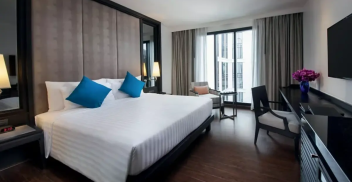Mövenpick Hotel Sukhumvit 15  5*