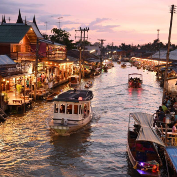 Maeklong Train Market & Amphawa Floating Market