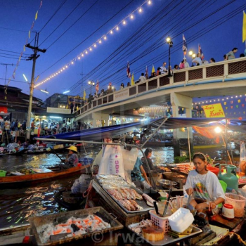 Maeklong Train Market & Amphawa Floating Market