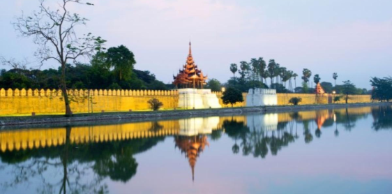 Jour 12: Bagan – Visite de la ville - Madalay (B)