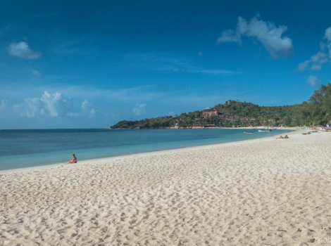 Thai PM aims to reopen Thailand by mid-October 2021