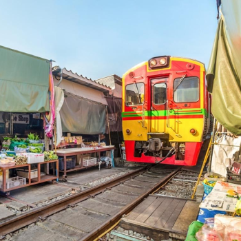 Une journée à Bangkok : Marché sur Chemin de fer et Marché flottant
