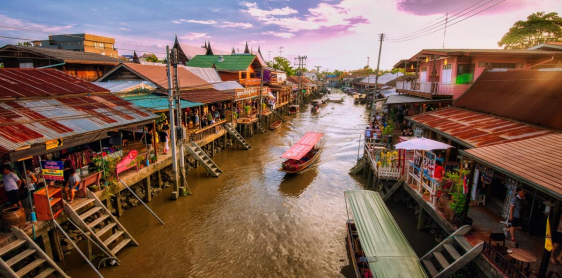 Maeklong Train Market & Amphawa Floating Market Tour