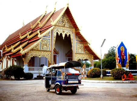 Half Day -Tuk Tuk Tour of City Temples