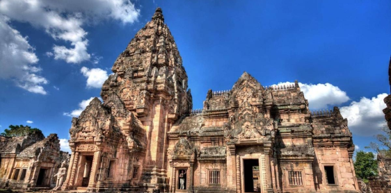Jour 4 : Nakhon Ratchasima - Buriram – Temple - Phanom Rung Historical Park (B)