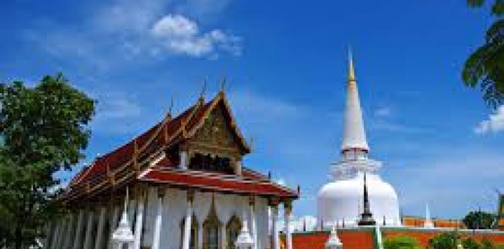Jour 12 : Prachuap Khiri Khan – Nakhon Si Thammarat (B, L)