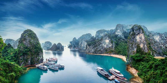 Jour 10 : Baie d’Halong – Hanoi – Départ (B, L)
