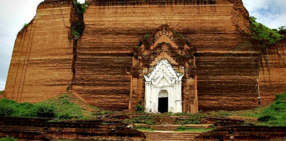 Jour 13 : Mandalay – Mingun – Sagaing – Ava – Mandalay (B)