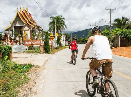 Journée de balade en vélo - Wat Rong Khun - Cascade de Khun Kon