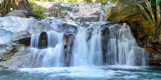 Journée : Cascade de Tad Luang - Pua - Wang Sila Lan - That Wang Pha (L)
