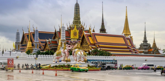 Jour 14: Chiang Mai – Lampang  – Train de nuit pour Bangkok (B) Sans guide à Bangkok