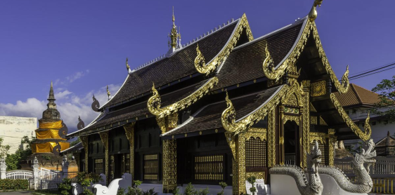 Jour 2. Bangkok – Marché flottant de Damnoen Saduak – Bangkok – Visite de la ville (B)