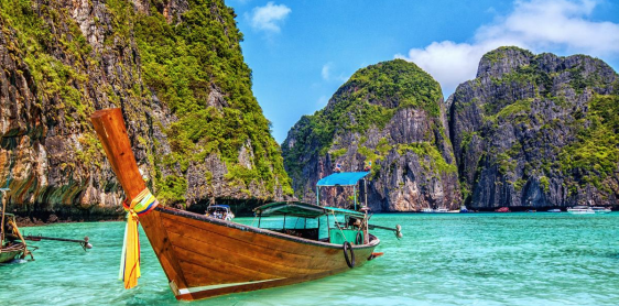 Day 18: Phuket - Phi Phi island tour by cruise (B) Join tour